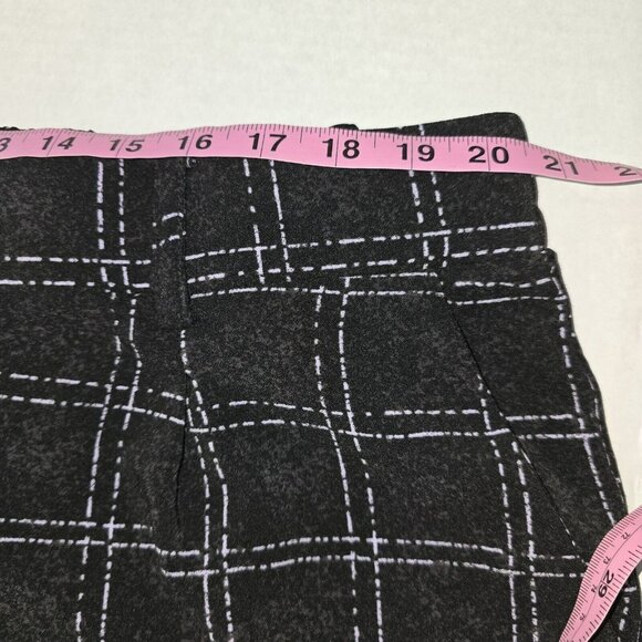 Torrid Womens 20 Wide Leg Button Zip Pants Black Plaid Studio Crepe High Rise - Picture 10 of 14